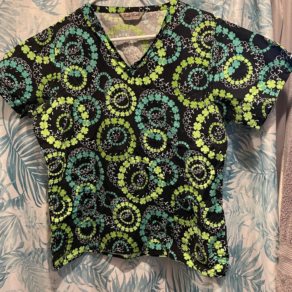 Small Irish, St. Patrick’s Day scrub top, green and black clover